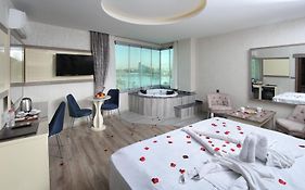 Adana Taskoeprue Hotel